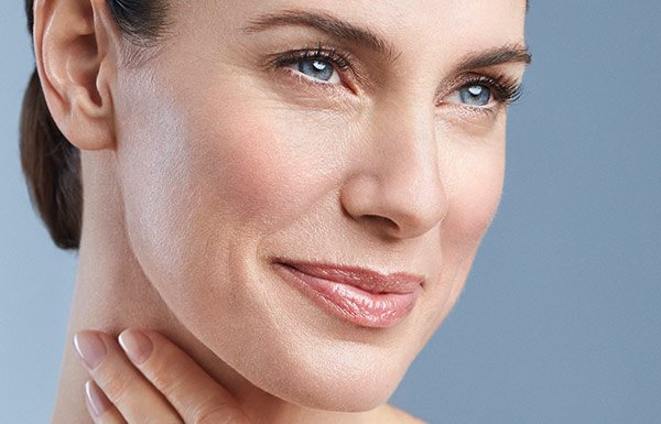 Používejte Eucerin proti stárnutí olej na obličej